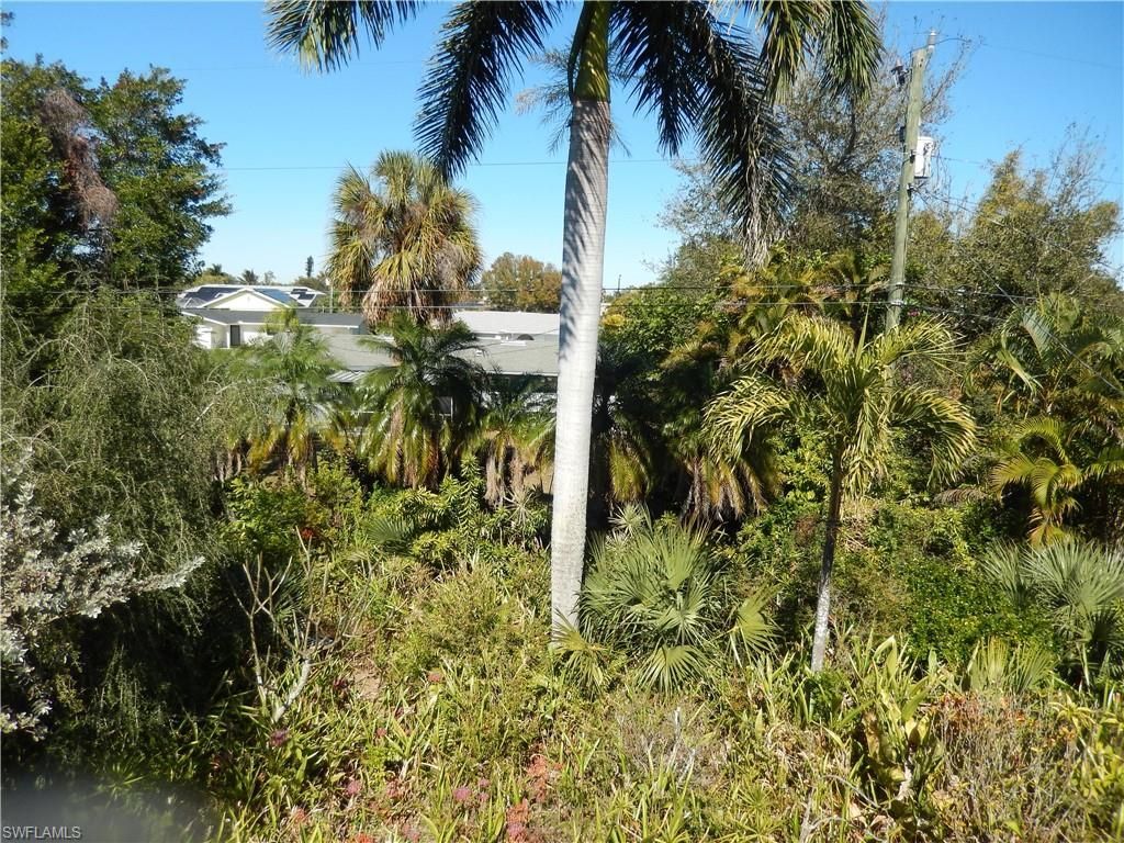 229 SE 46th Ln , Cape Coral, FL 33904 Photo