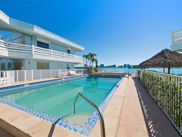 2700 NE 135th St, Unit 34, North Miami, FL 33181