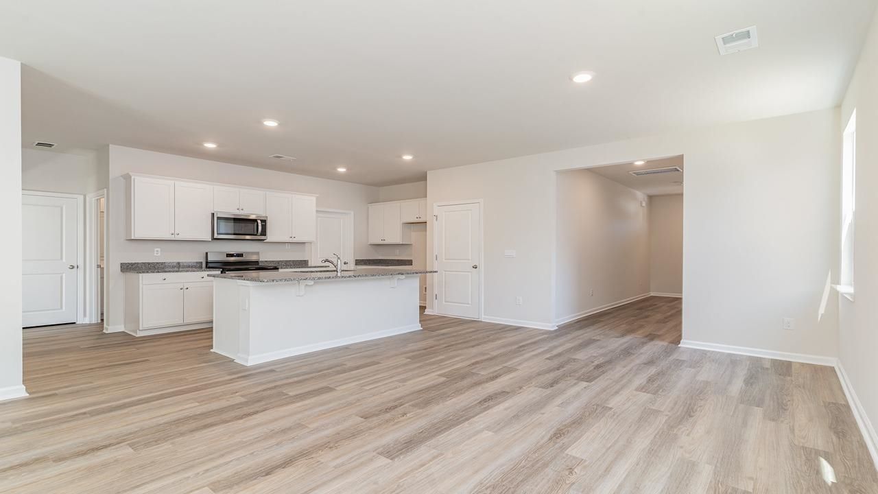 283 Long Beard Way Photo 6