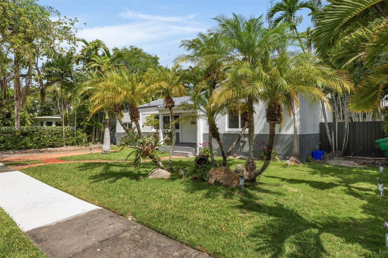 1643 Nethia Dr, Miami, FL 33133 Photo