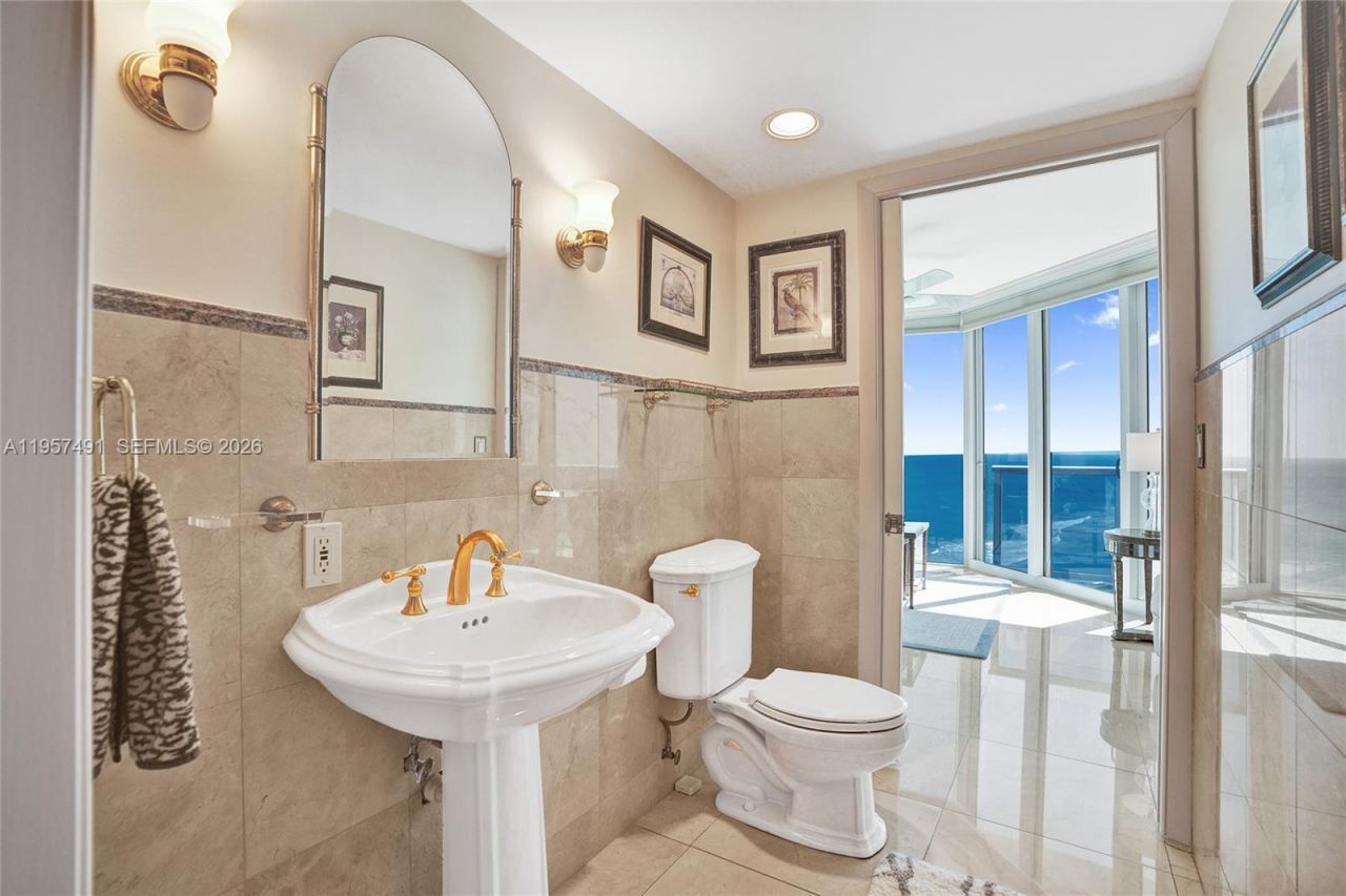 19333 Collins Ave , Unit 2502, Sunny Isles Beach, FL 33160 Photo