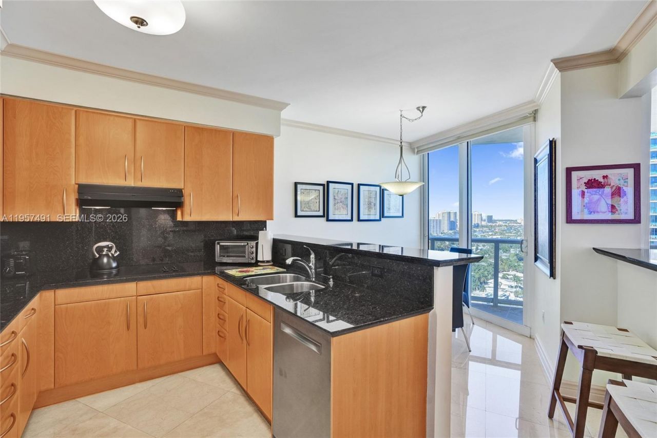 19333 Collins Ave , Unit 2502, Sunny Isles Beach, FL 33160 Photo