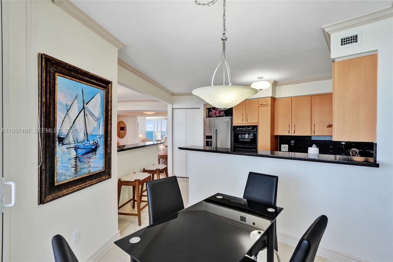 19333 Collins Ave , Unit 2502, Sunny Isles Beach, FL 33160 Photo
