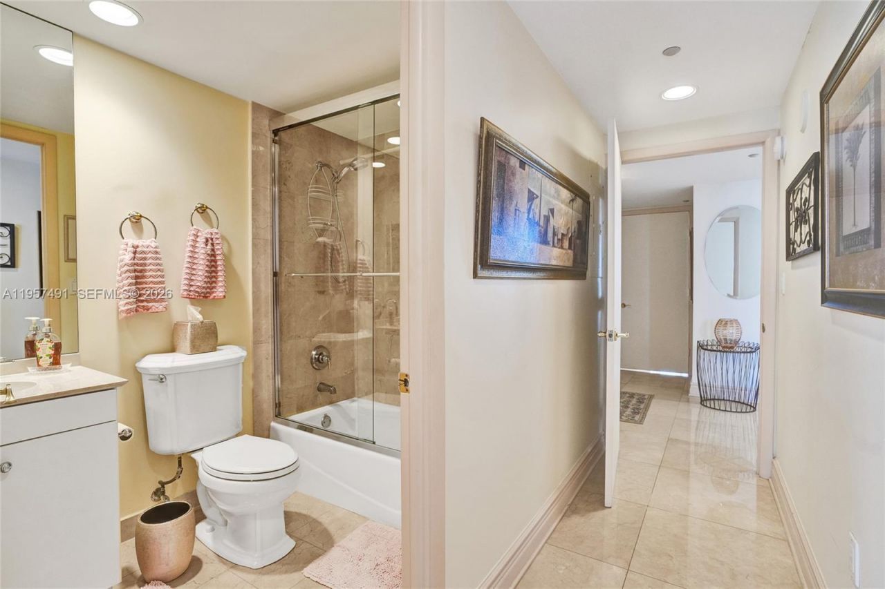 19333 Collins Ave , Unit 2502, Sunny Isles Beach, FL 33160 Photo