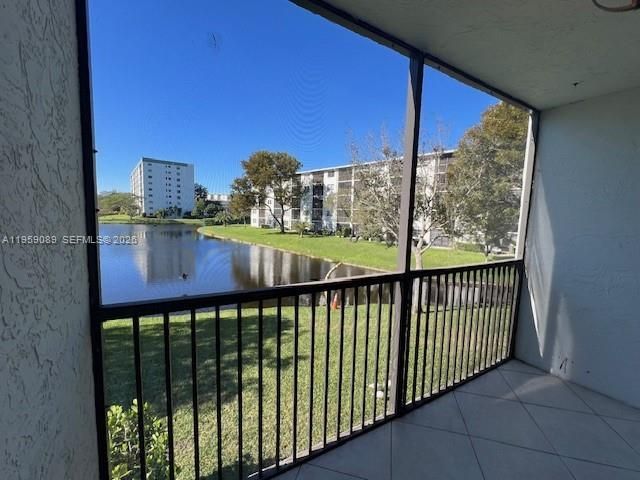 2226 N Cypress Bend Dr , Unit 210, Pompano Beach, FL 33069 Photo