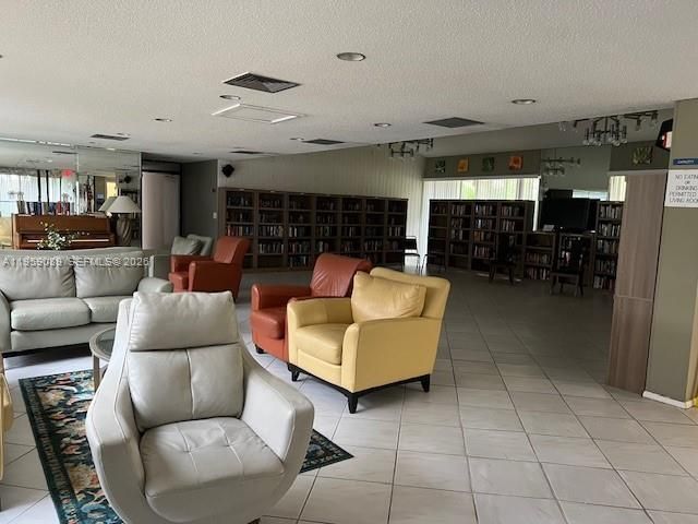 2226 N Cypress Bend Dr , Unit 210, Pompano Beach, FL 33069 Photo
