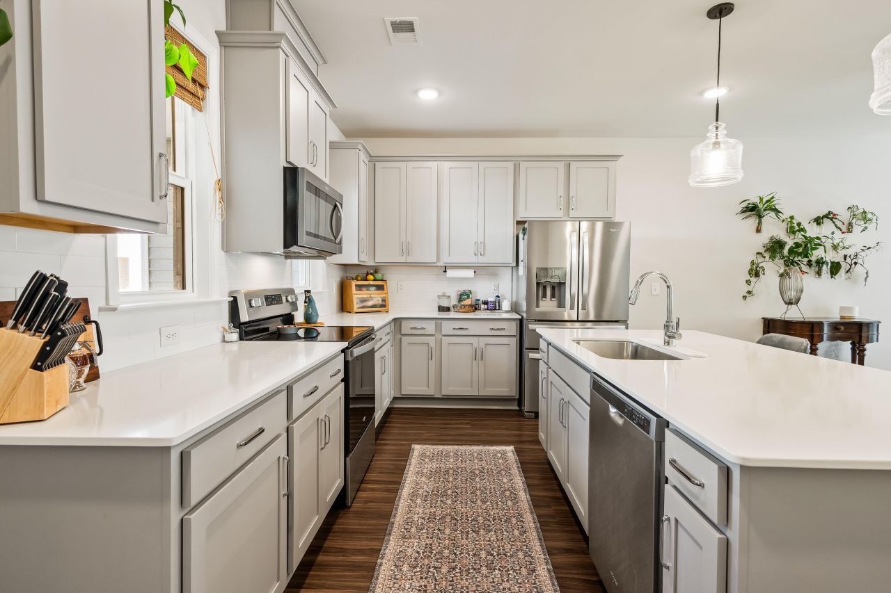 213 Winding River Drive Photo 13