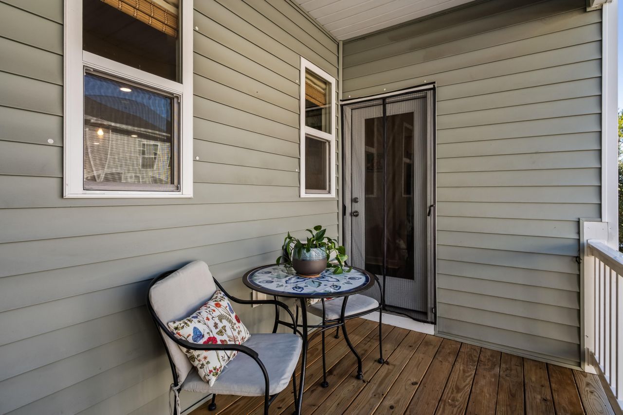 213 Winding River Drive Photo 17