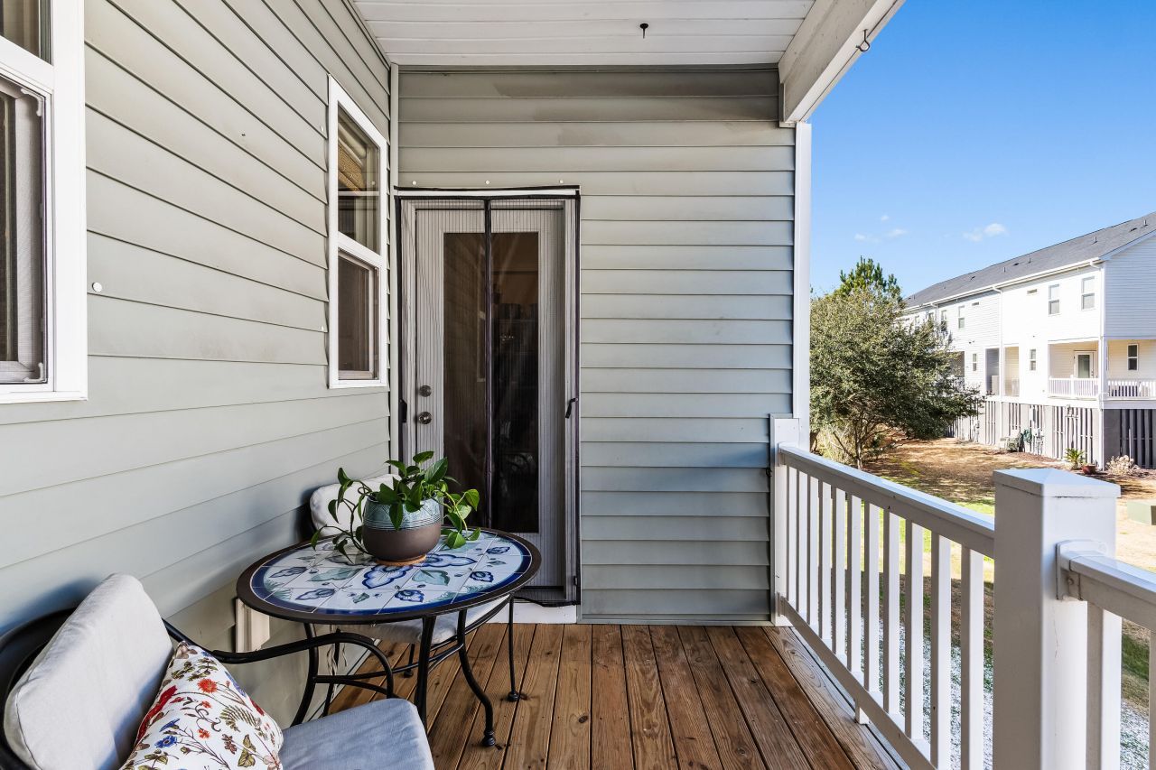 213 Winding River Drive Photo 18