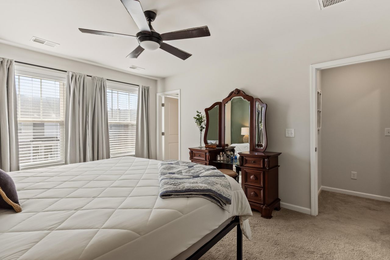 213 Winding River Drive Photo 21