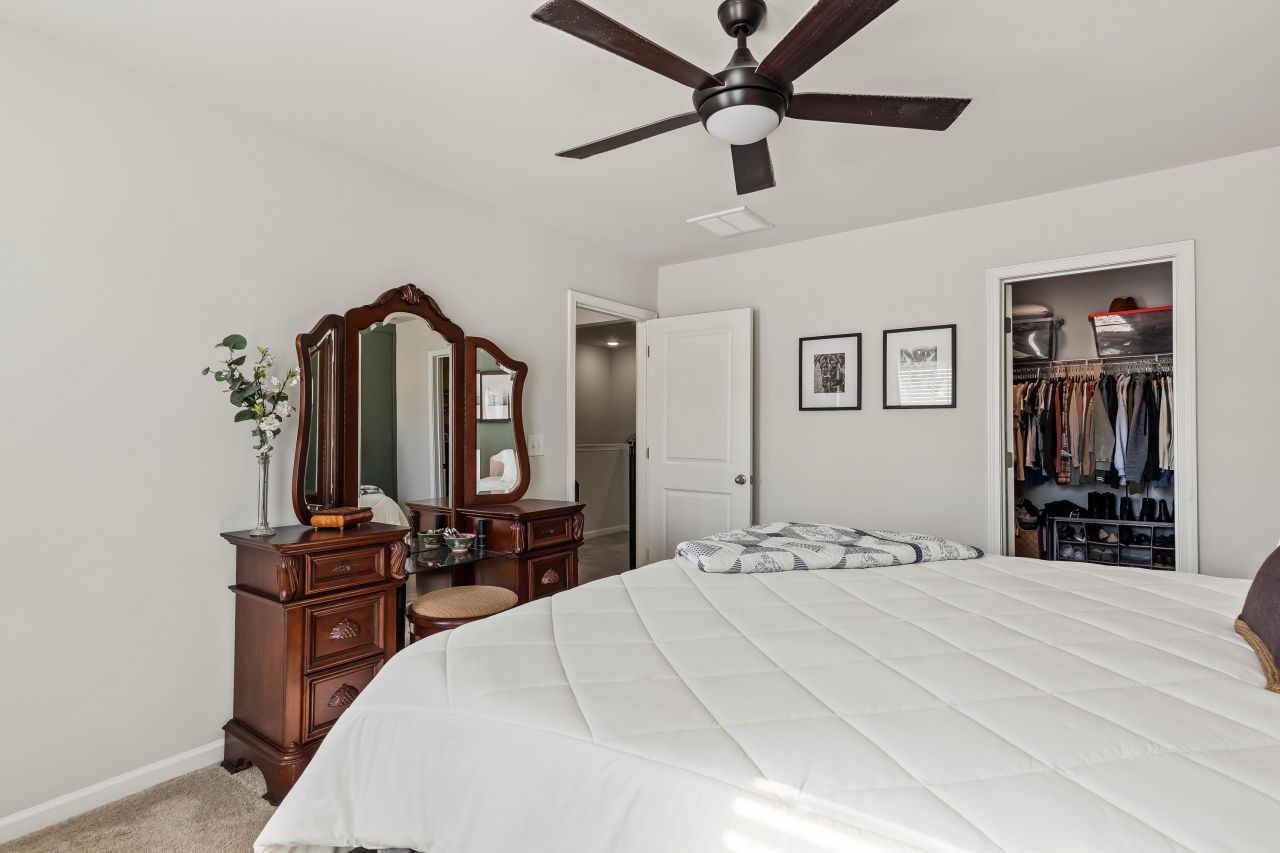 213 Winding River Drive Photo 22