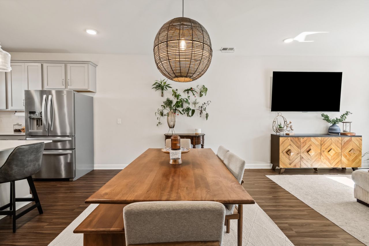 213 Winding River Drive Photo 8