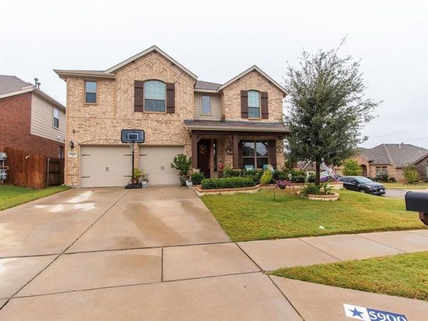 5900 Paddlefish Drive, Fort Worth, TX 76179