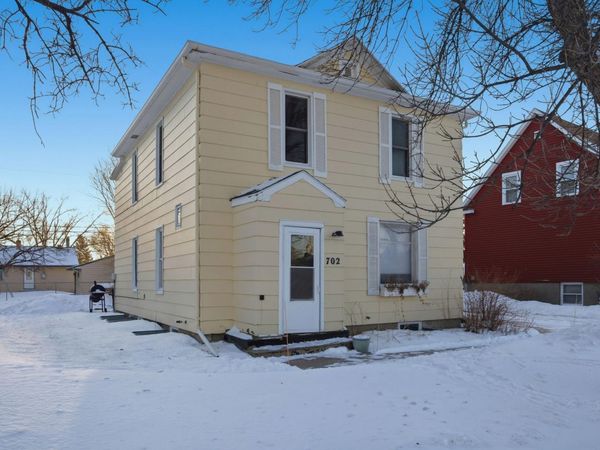 702 21st Street S, Fargo, ND 58103