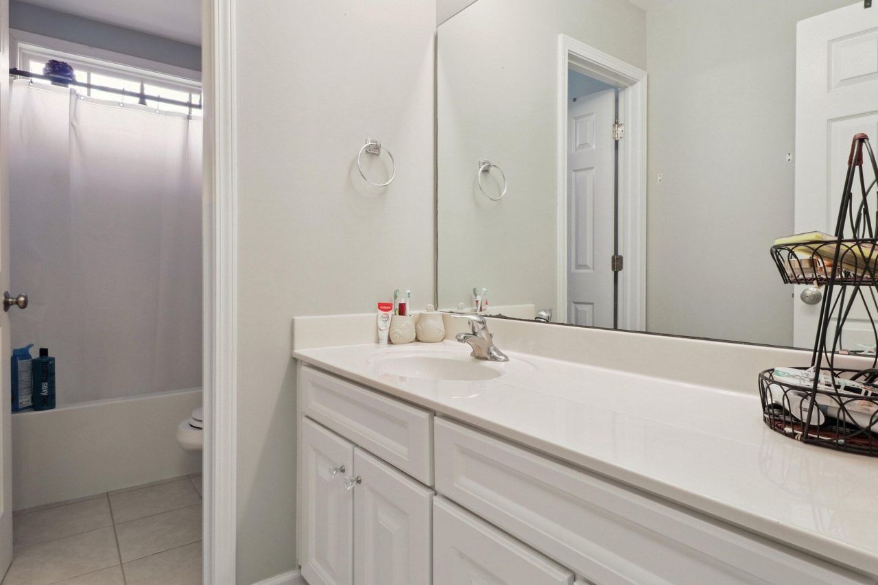 144 Crossings Boulevard Photo 21