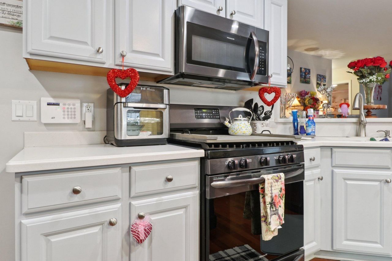 144 Crossings Boulevard Photo 7