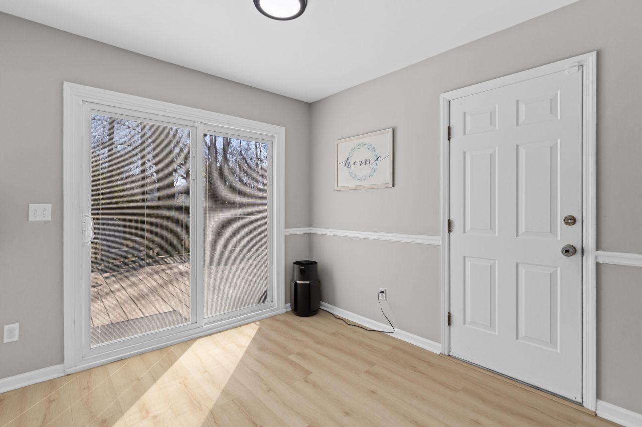 218 Hamlet Road Photo 10