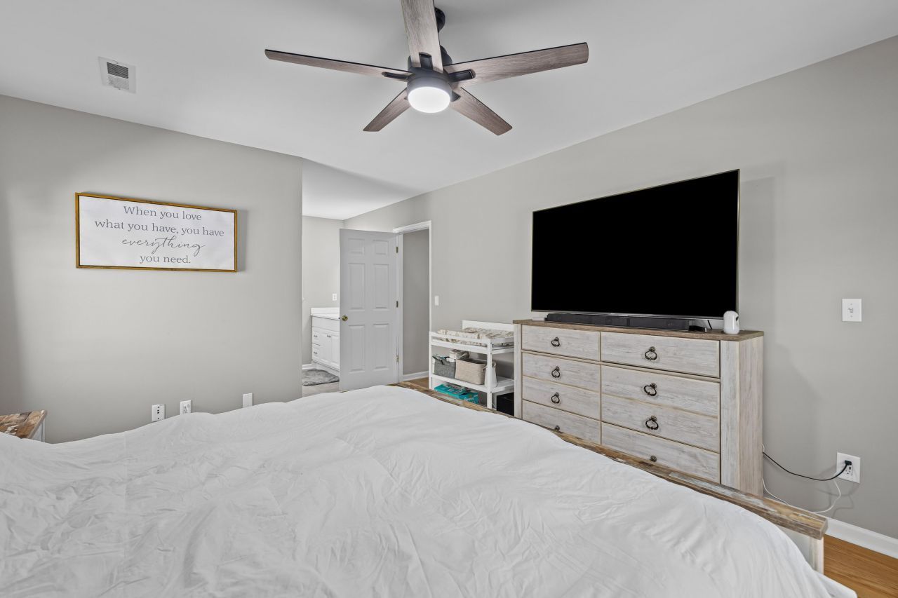 218 Hamlet Road Photo 22