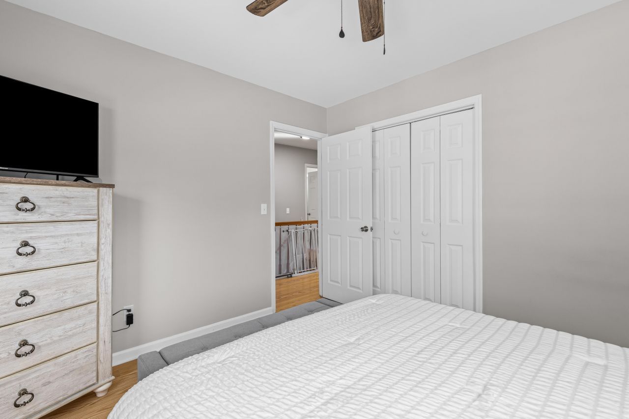 218 Hamlet Road Photo 28