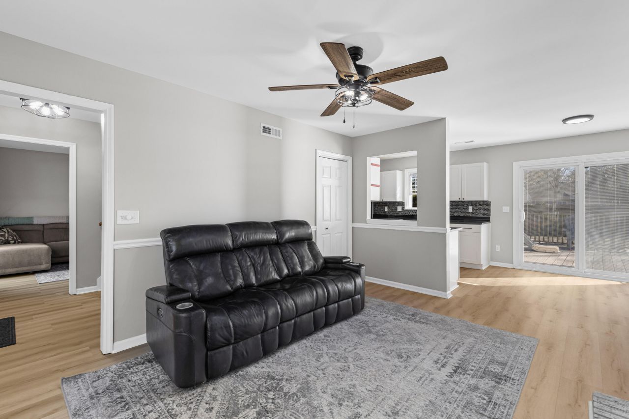 218 Hamlet Road Photo 9