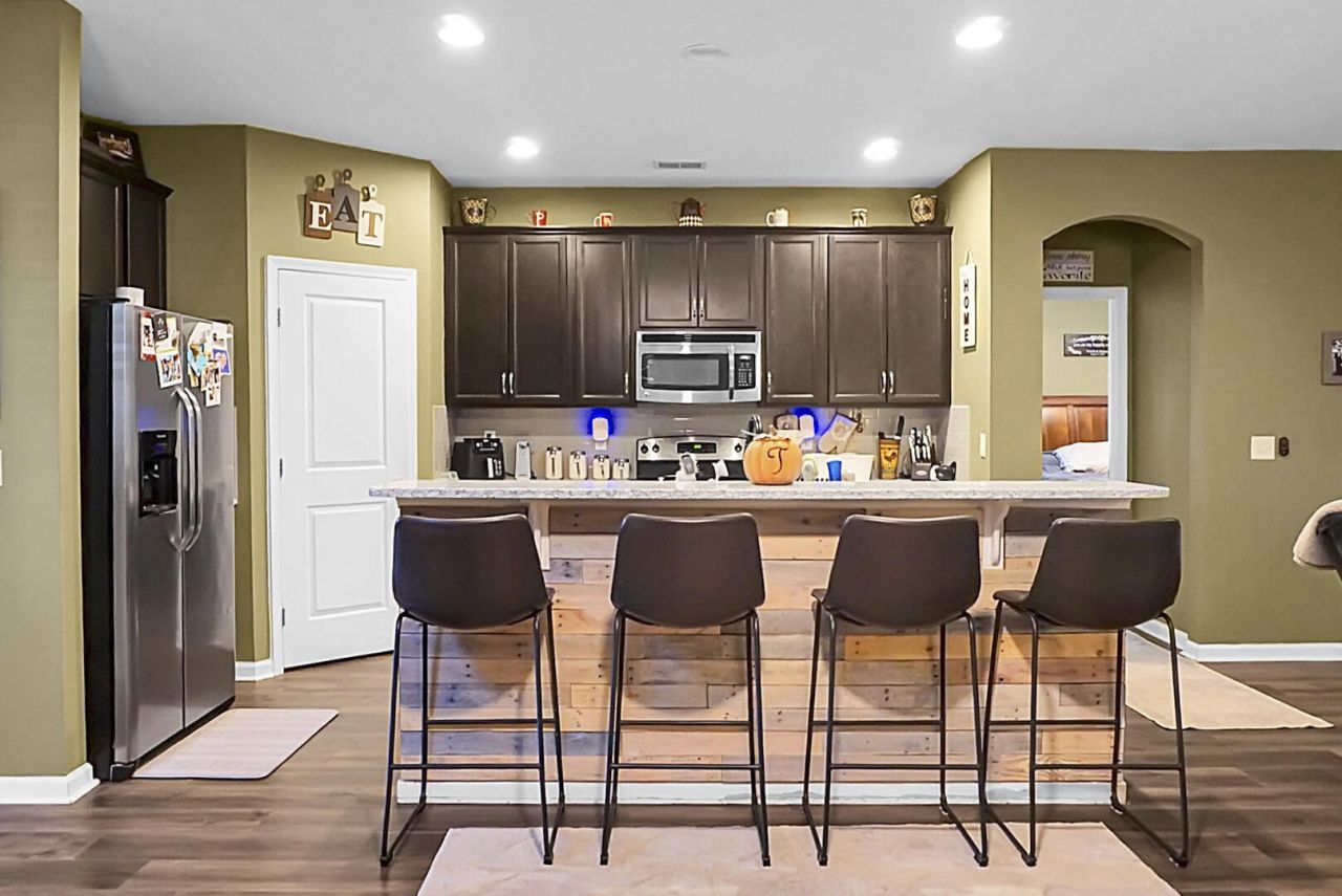 121 Triple Crown Road Photo 18