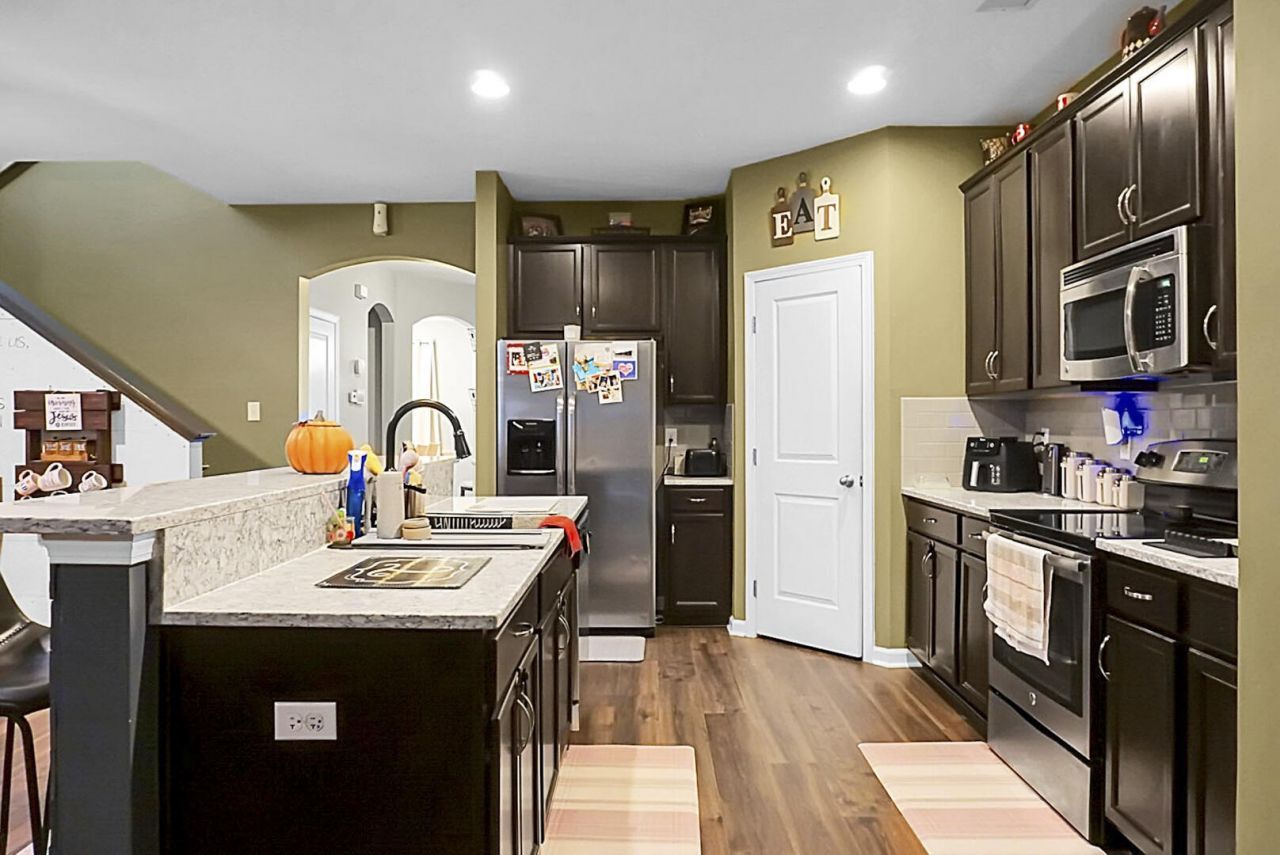 121 Triple Crown Road Photo 20