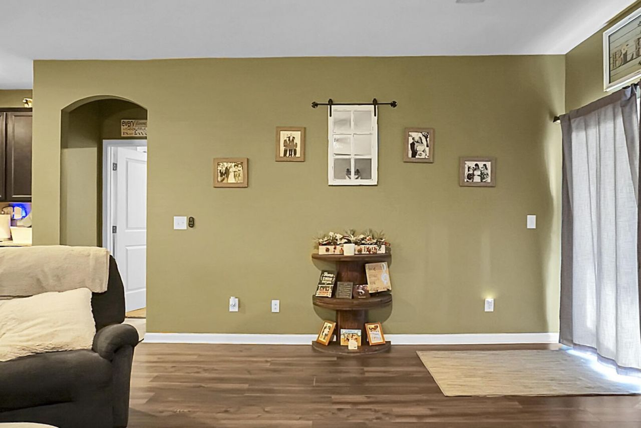 121 Triple Crown Road Photo 25