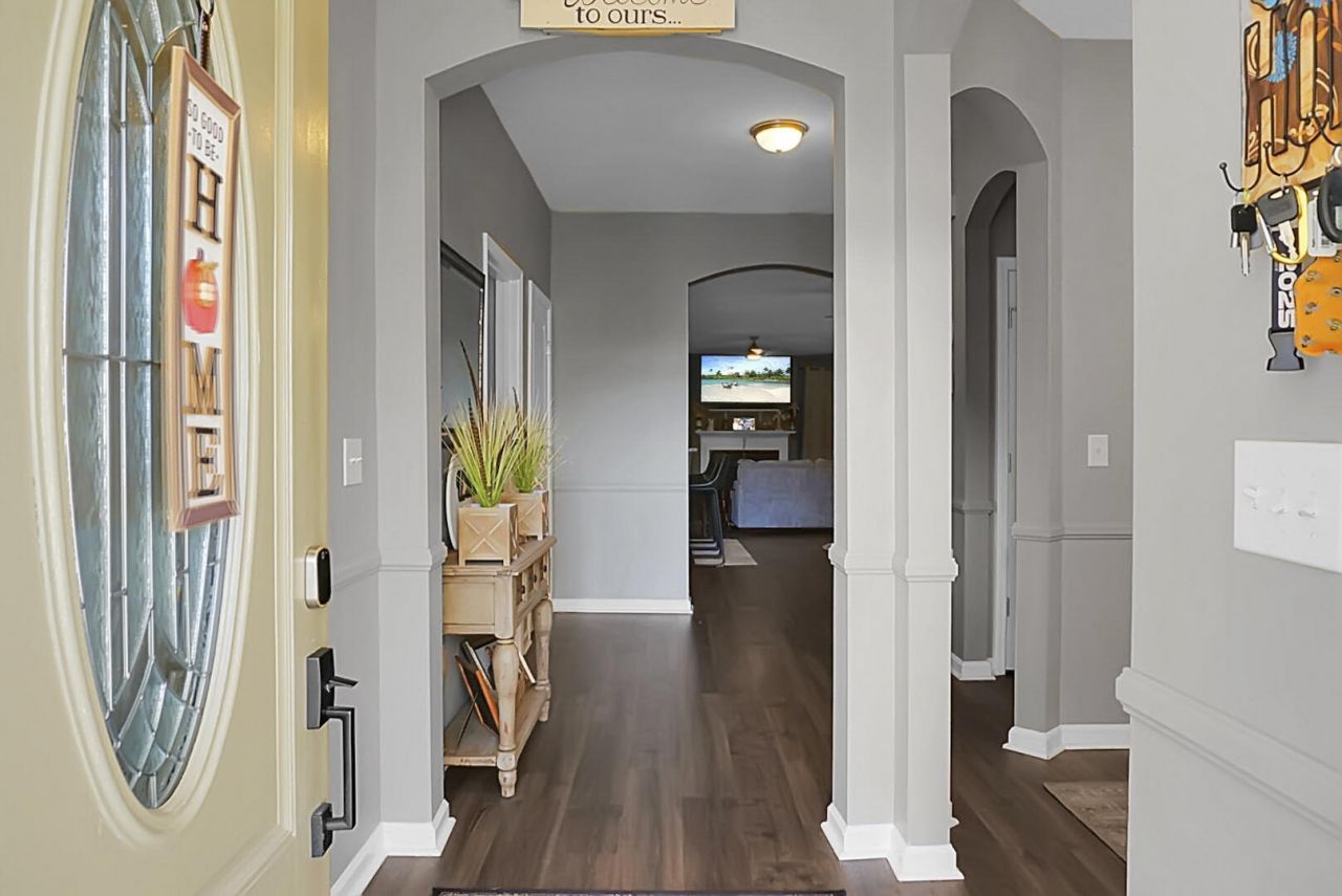 121 Triple Crown Road Photo 6