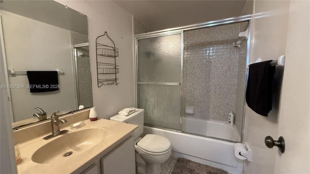6800 Cypress Rd, Unit 501, Plantation, FL 33317 Photo