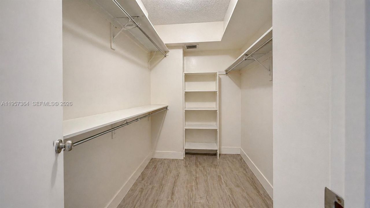 6800 Cypress Rd, Unit 501, Plantation, FL 33317 Photo