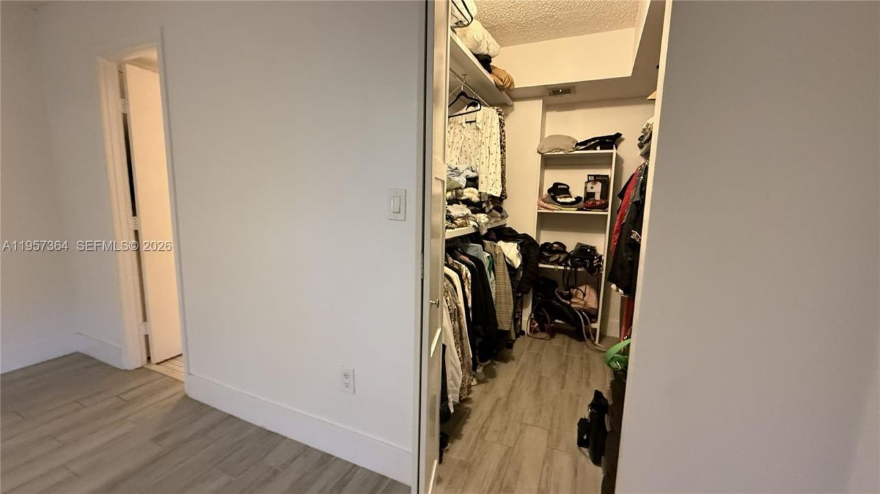 6800 Cypress Rd, Unit 501, Plantation, FL 33317 Photo