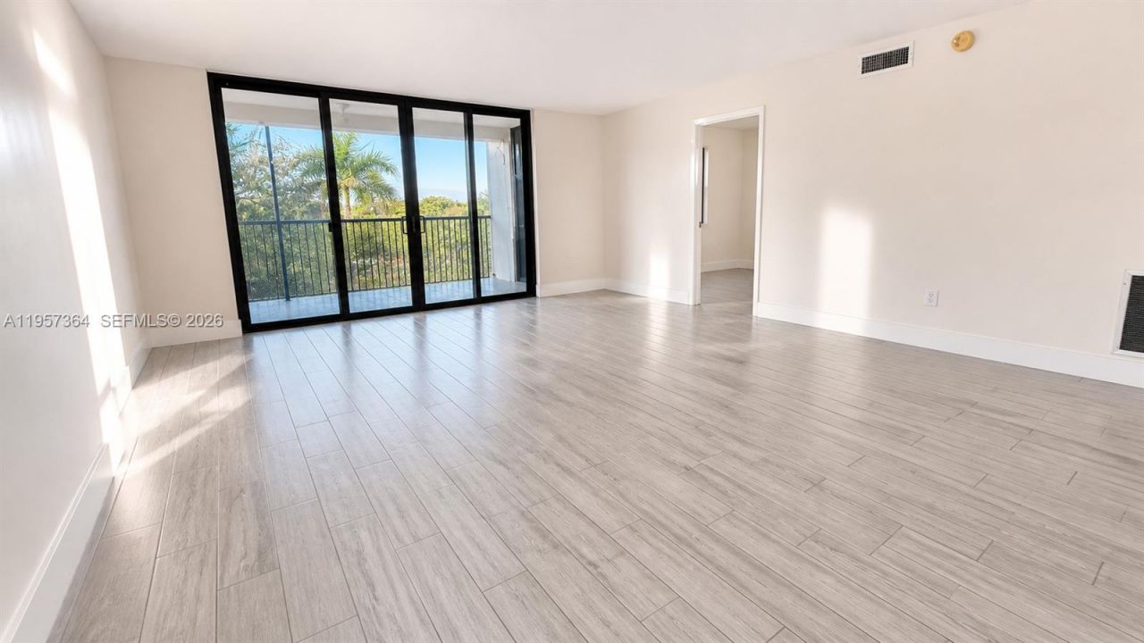6800 Cypress Rd, Unit 501, Plantation, FL 33317 Photo