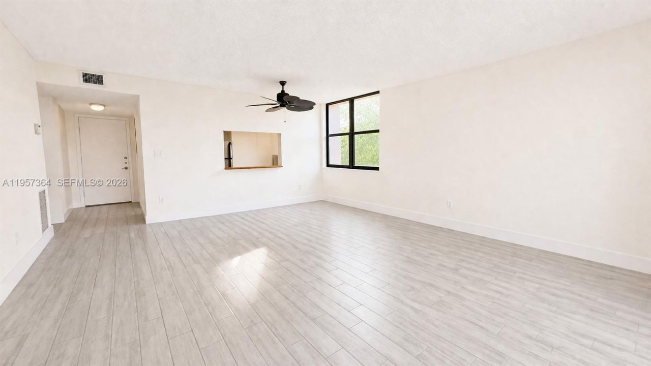 6800 Cypress Rd, Unit 501, Plantation, FL 33317 Photo