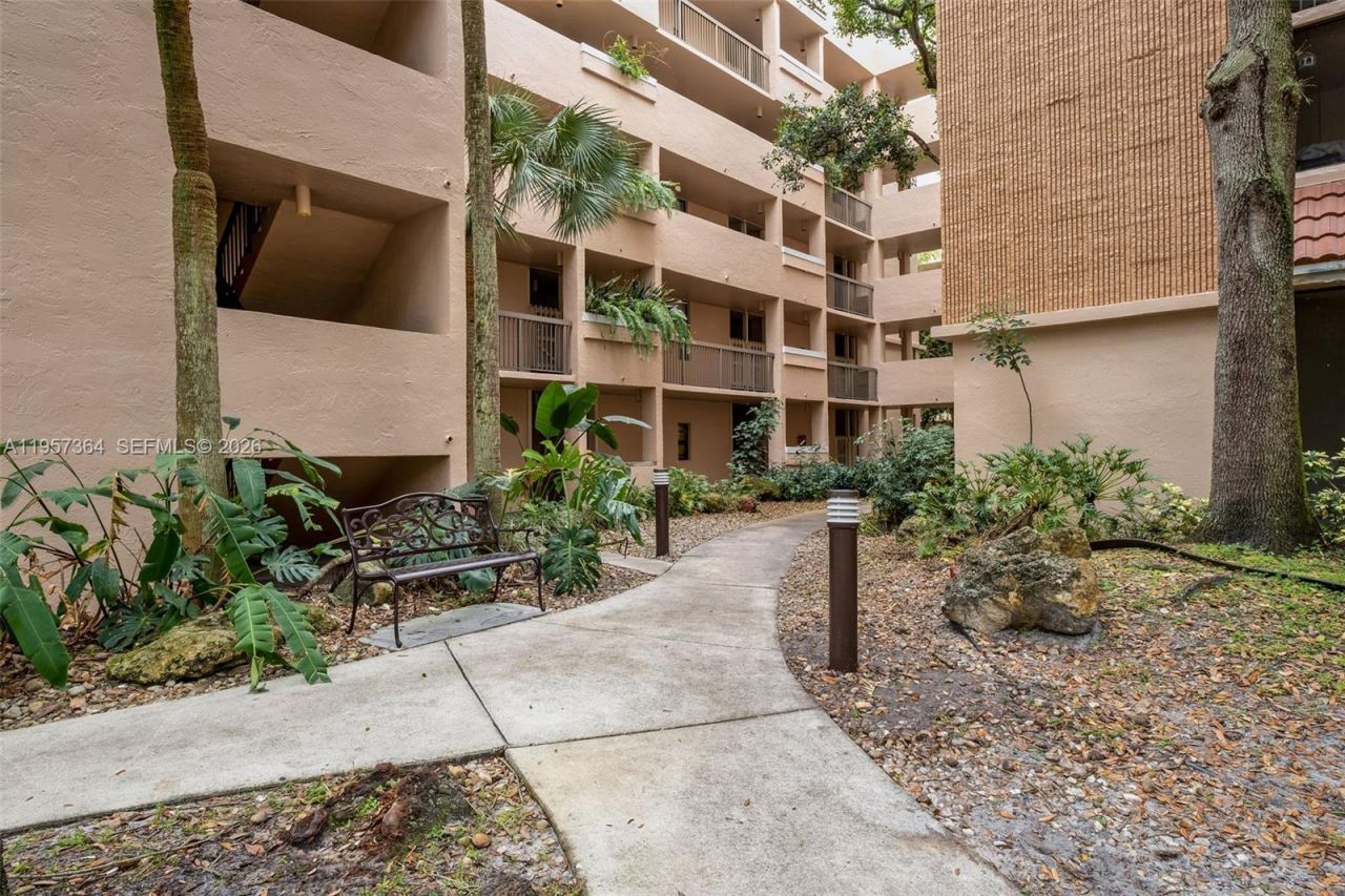 6800 Cypress Rd, Unit 501, Plantation, FL 33317 Photo