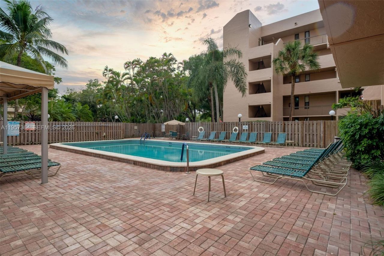 6800 Cypress Rd, Unit 501, Plantation, FL 33317 Photo
