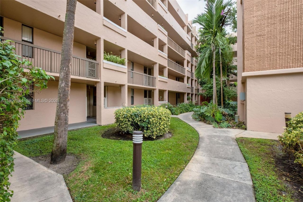 6800 Cypress Rd, Unit 501, Plantation, FL 33317 Photo