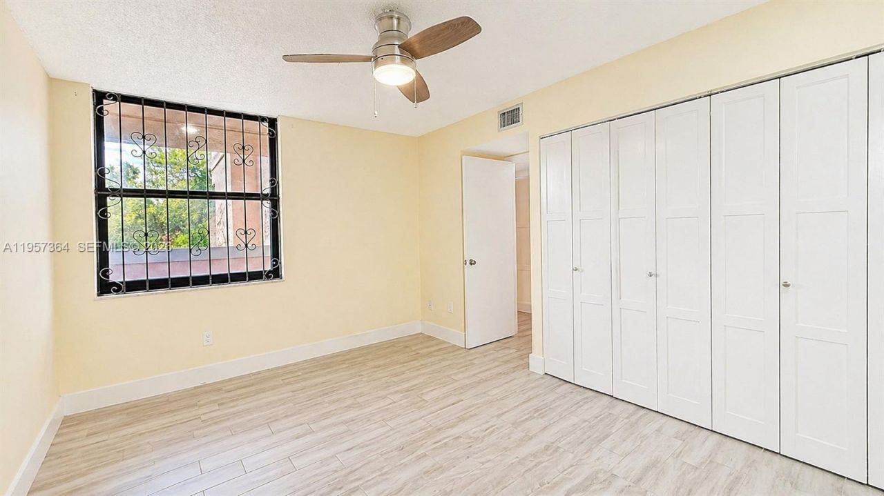 6800 Cypress Rd, Unit 501, Plantation, FL 33317 Photo