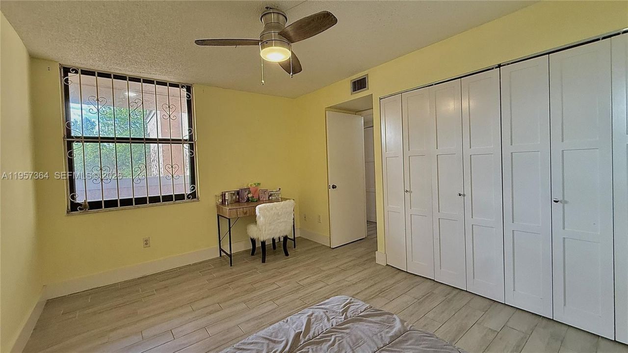 6800 Cypress Rd, Unit 501, Plantation, FL 33317 Photo
