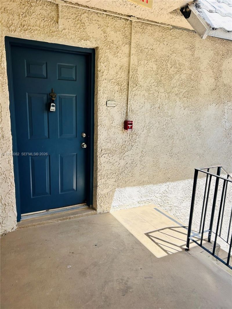 8603 SW 68th Ct, Unit 22, Miami, FL 33143 Photo