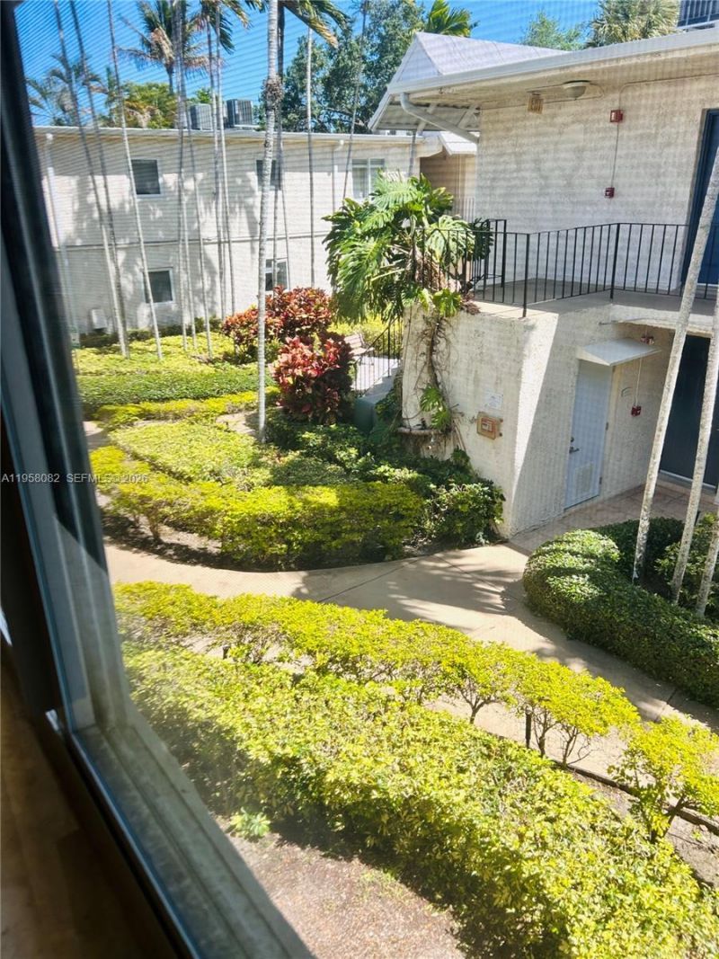 8603 SW 68th Ct, Unit 22, Miami, FL 33143 Photo