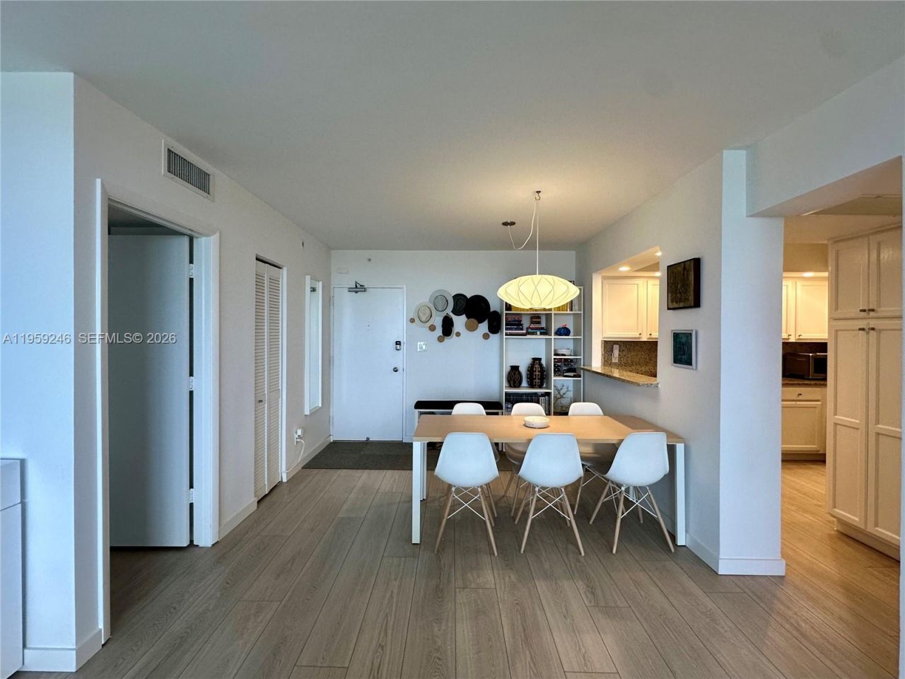 5600 Collins Ave , Unit 8P, Miami Beach, FL 33140 Photo