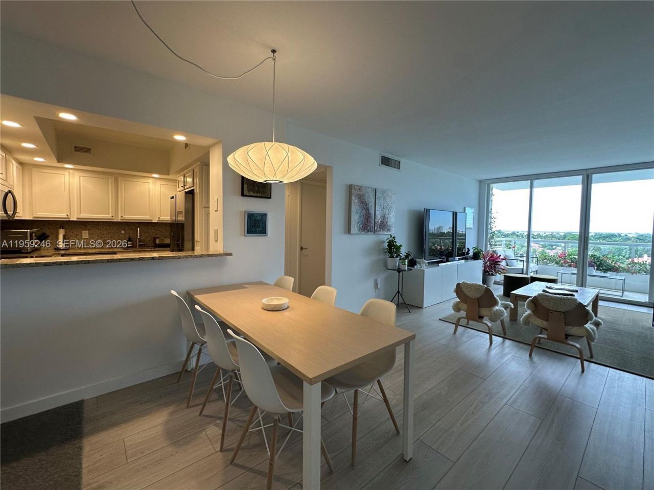 5600 Collins Ave , Unit 8P, Miami Beach, FL 33140 Photo