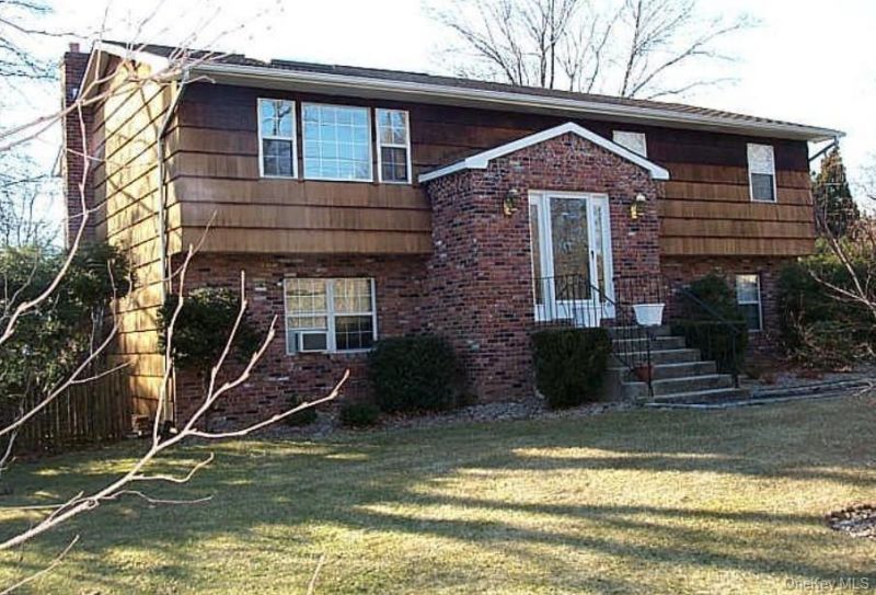 271 Berry Hill Road, Syosset, NY 11791 Main Photo