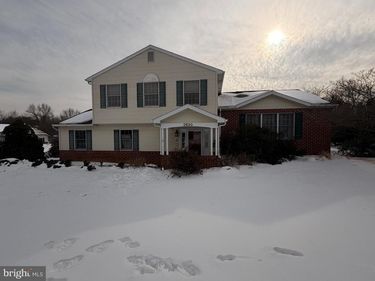 2530 BLARNEY DRIVE, HARRISBURG, PA 17112