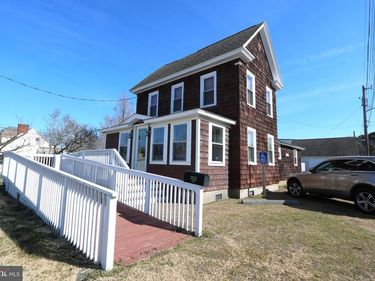 4264 MAIN STREET, CHINCOTEAGUE ISLAND, VA 23336