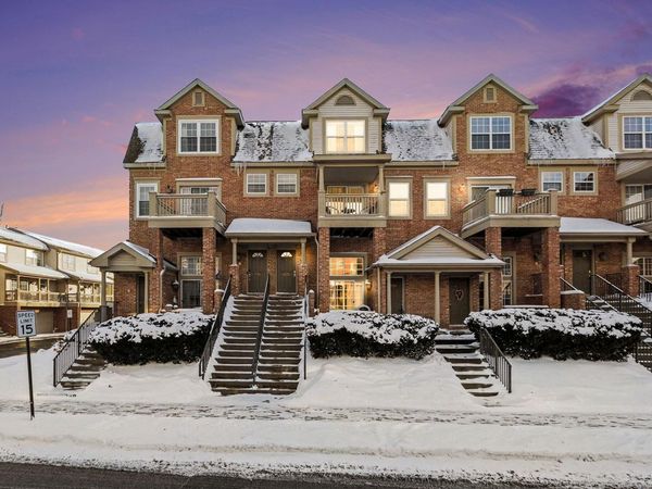 2856 Barclay Way, Ann Arbor, MI 48105