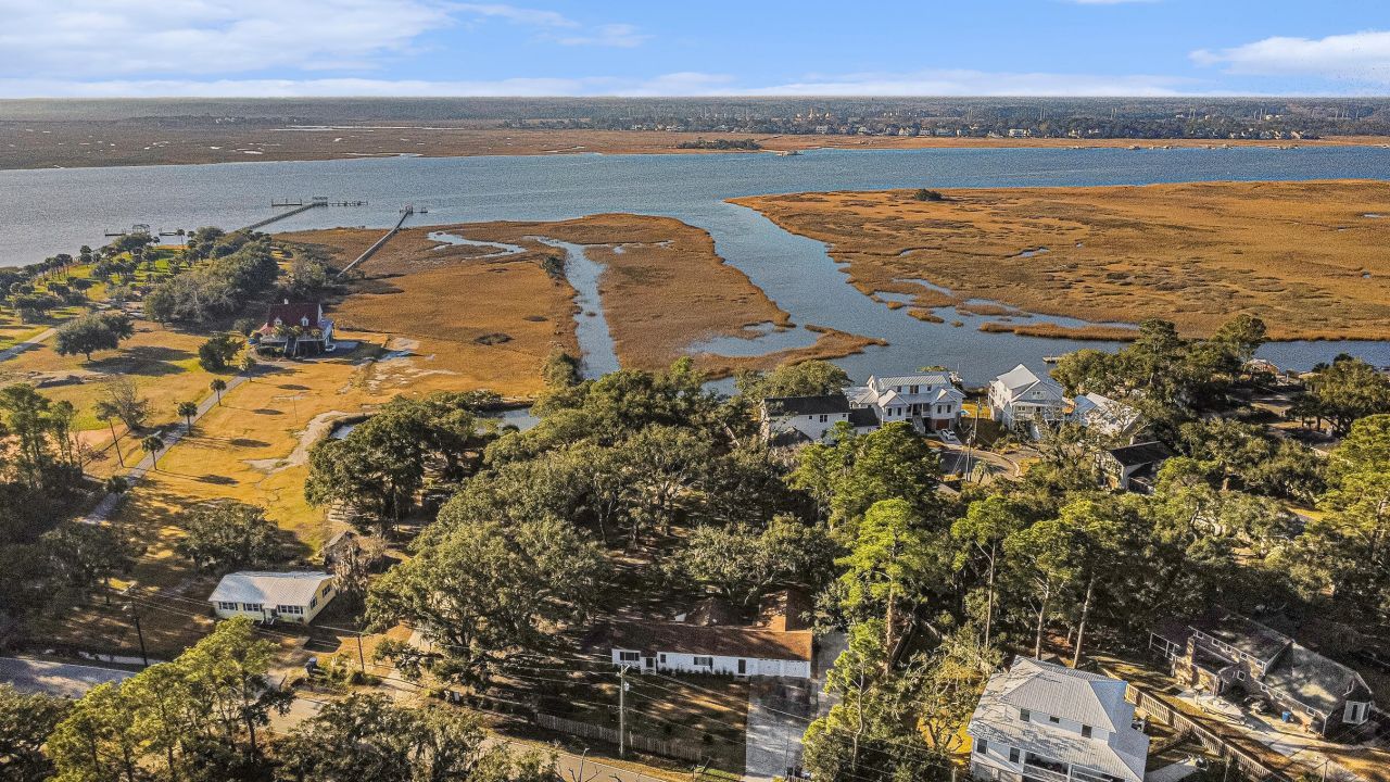 191 Wappoo Road Photo 2