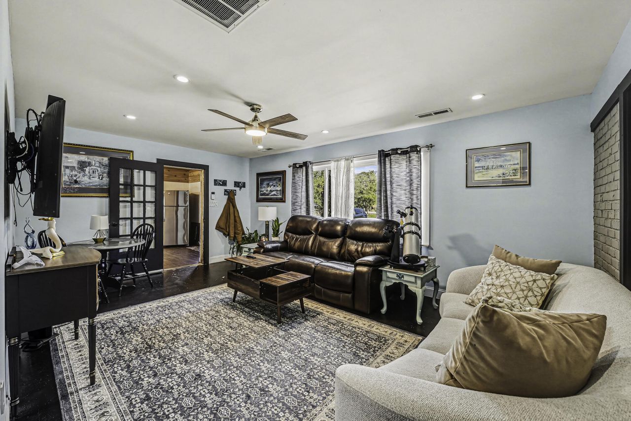 191 Wappoo Road Photo 20