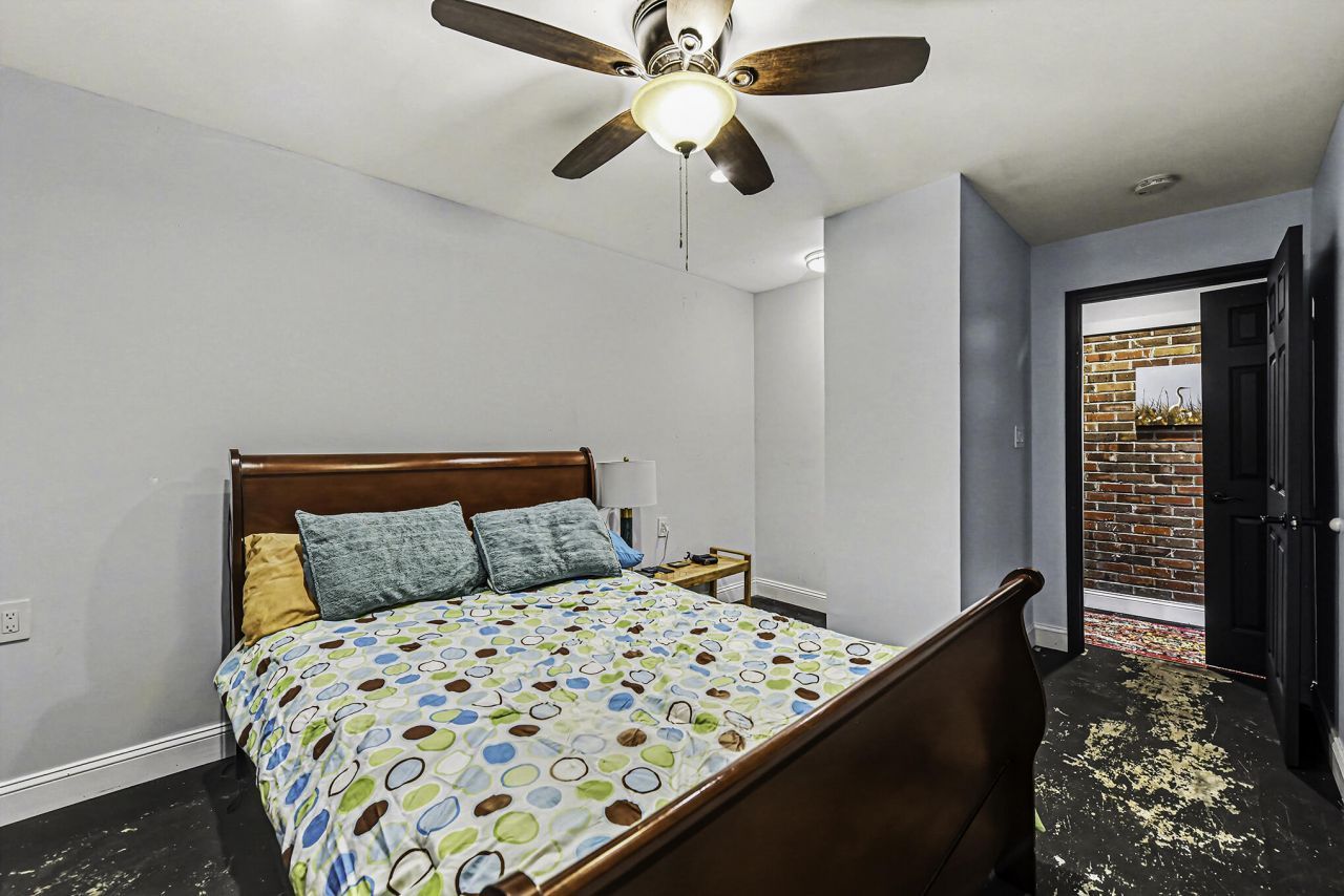 191 Wappoo Road Photo 23