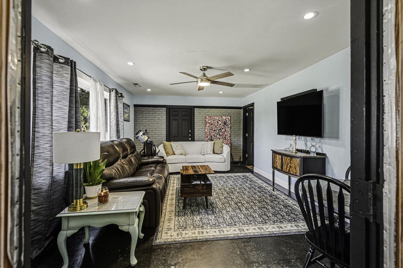 191 Wappoo Road Photo 29